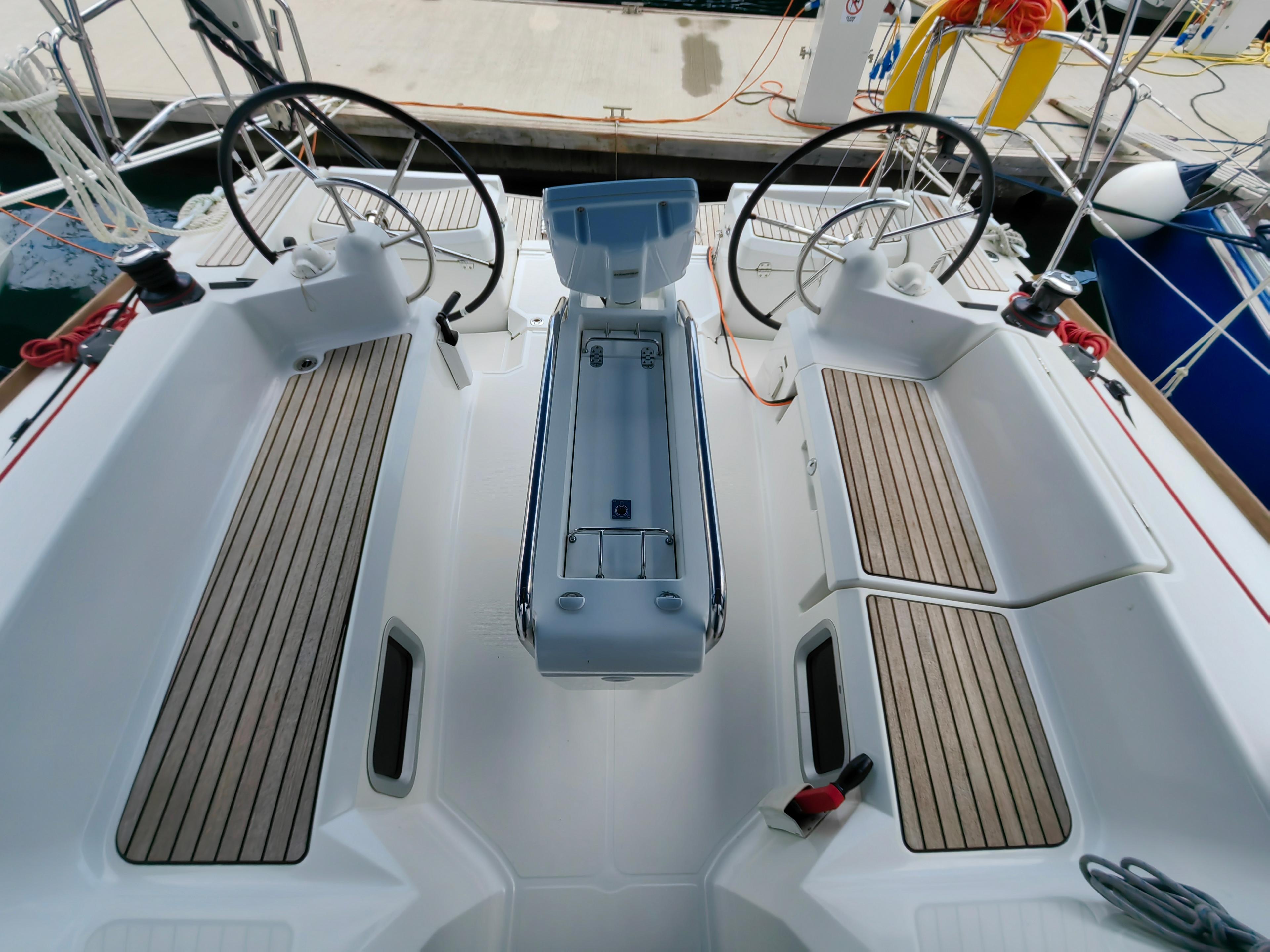 Sun Odyssey 389, picture 5