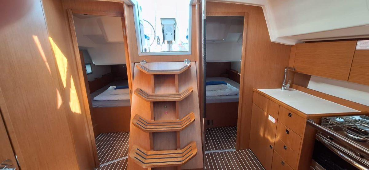 Bavaria C38, picture 10