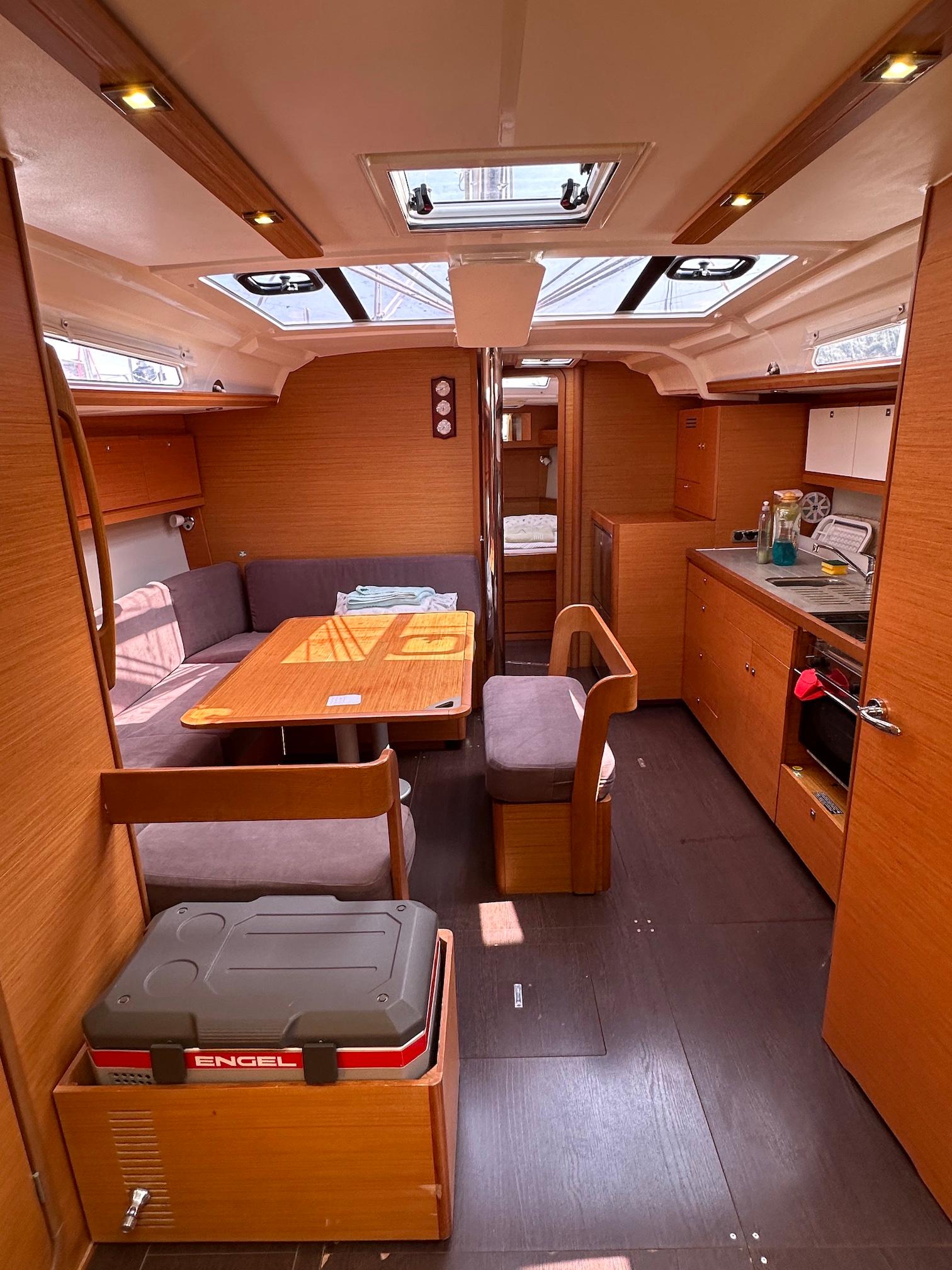 Dufour 430 GL, picture 5