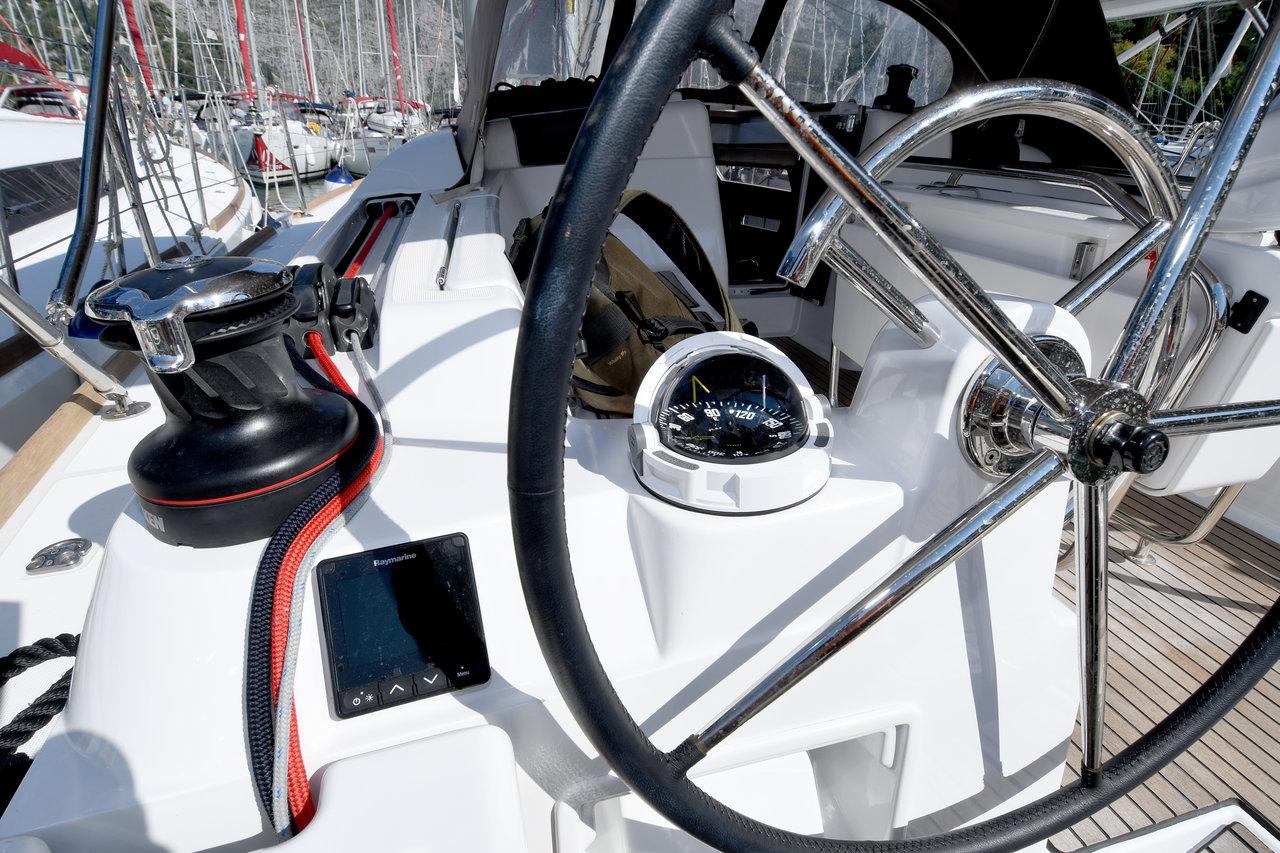 Sun Odyssey 419 - 3 cab. - Kiss Kiss, picture 4