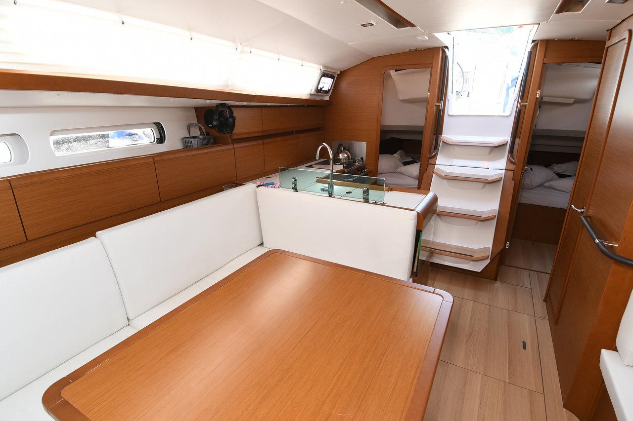 Sun Odyssey 419 - 3 cab. - Kiss Kiss, picture 7