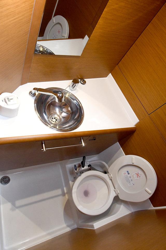 Sun Odyssey 419 - 3 cab. - Kiss Kiss, picture 16