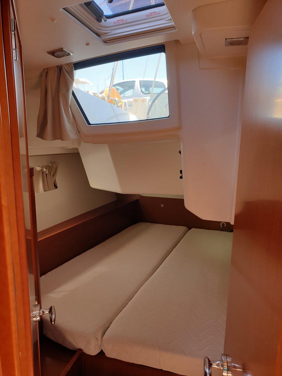 Oceanis 41, picture 8