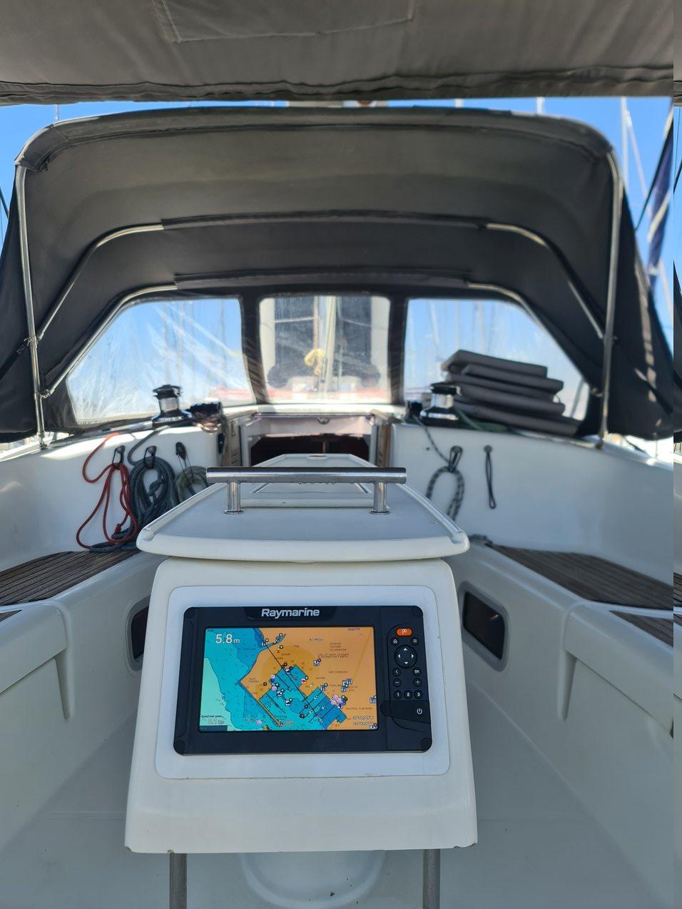 Oceanis 43, picture 4