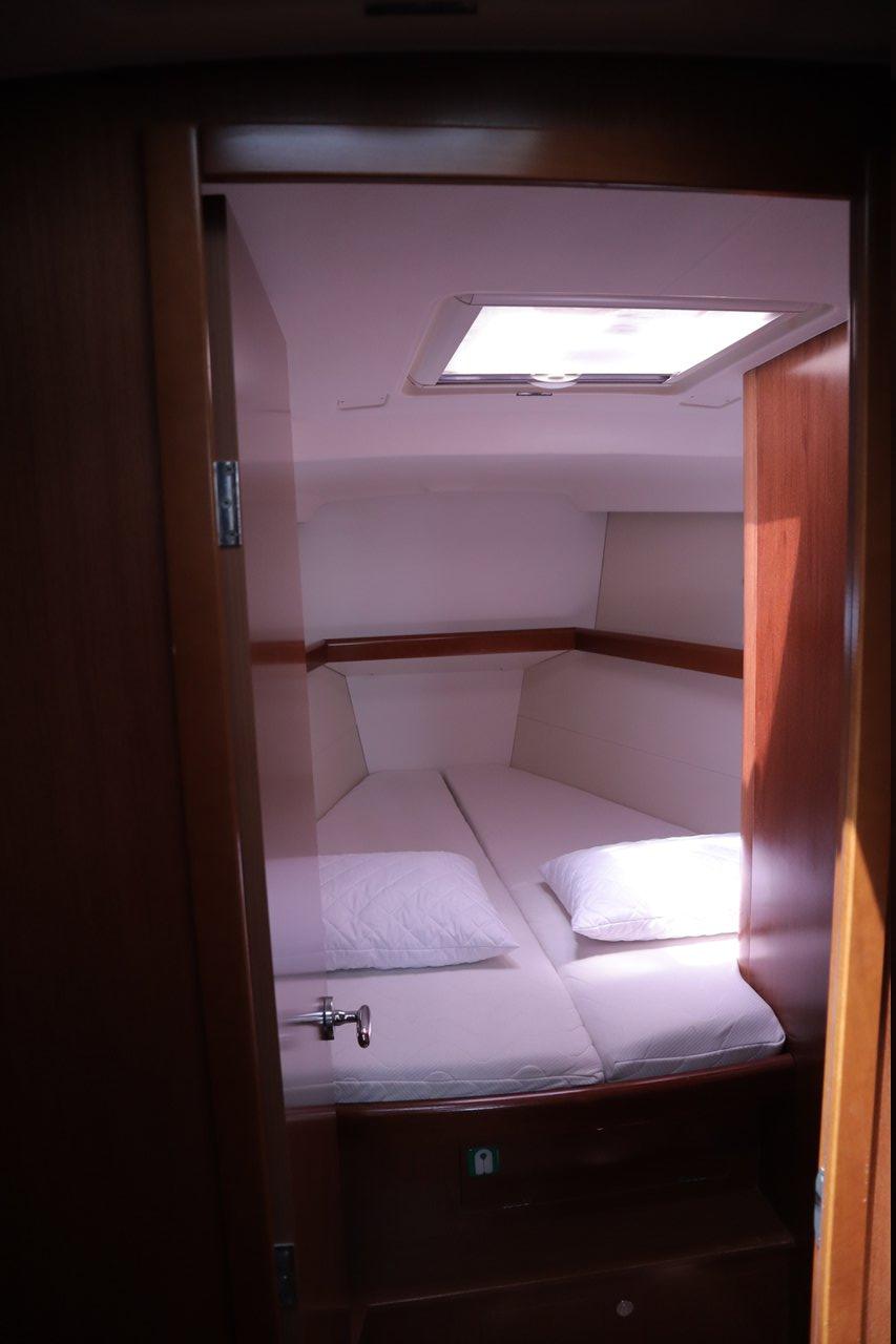 Oceanis 43, picture 8