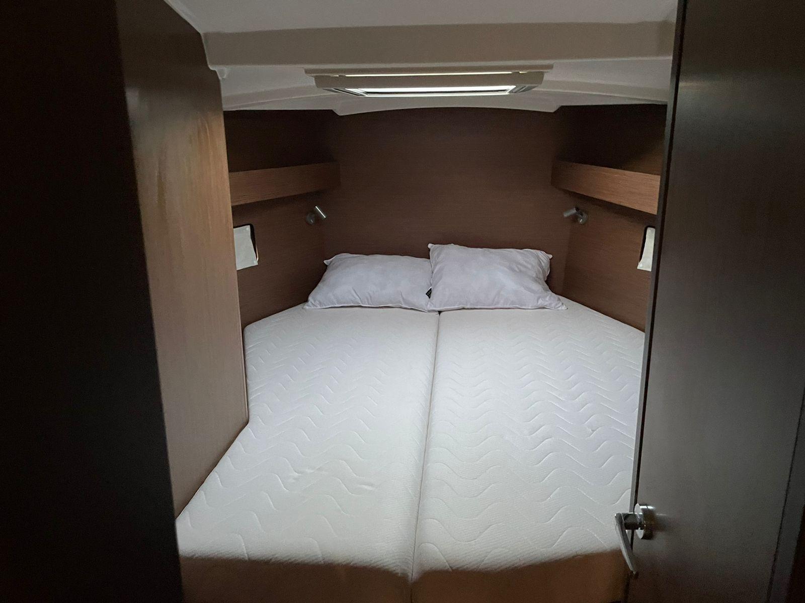 Oceanis 40.1, picture 10