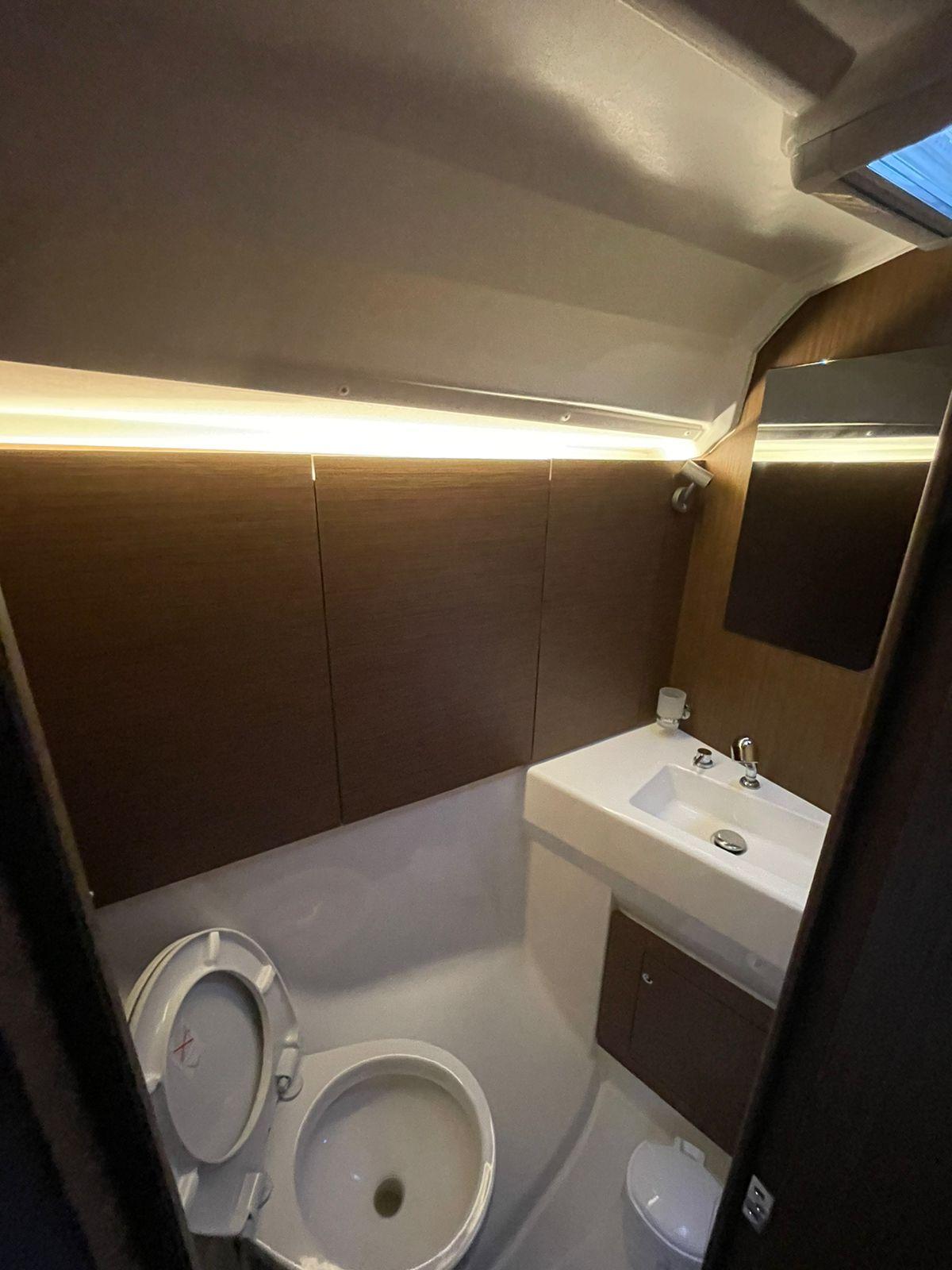 Oceanis 40.1, picture 13