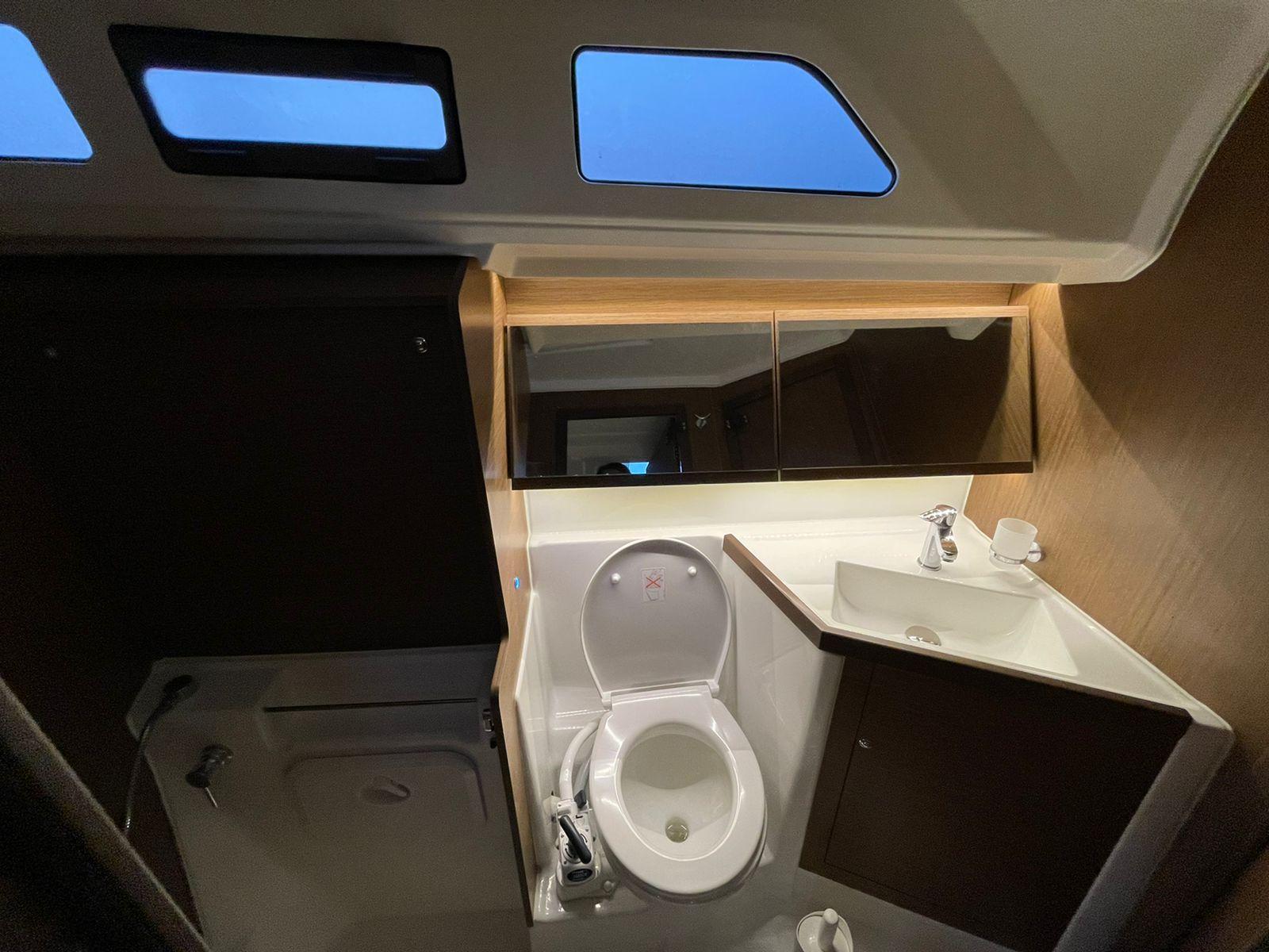 Oceanis 40.1, picture 12