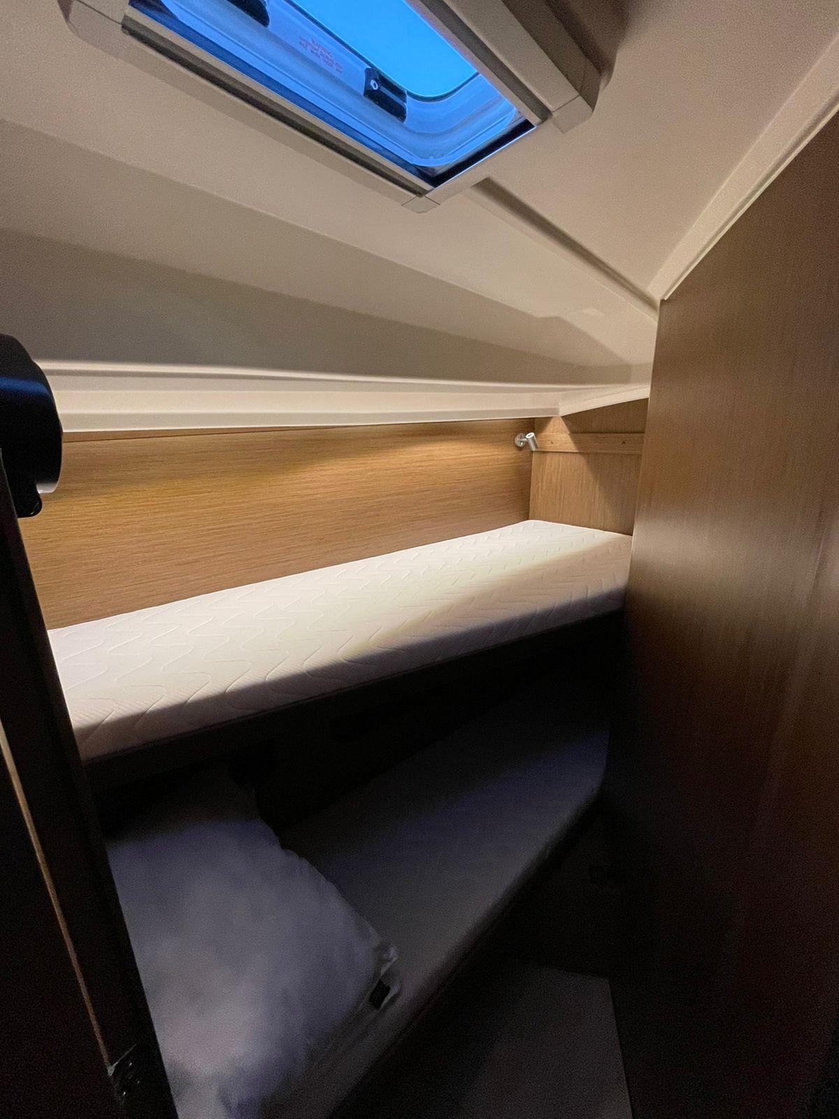 Oceanis 40.1, picture 11