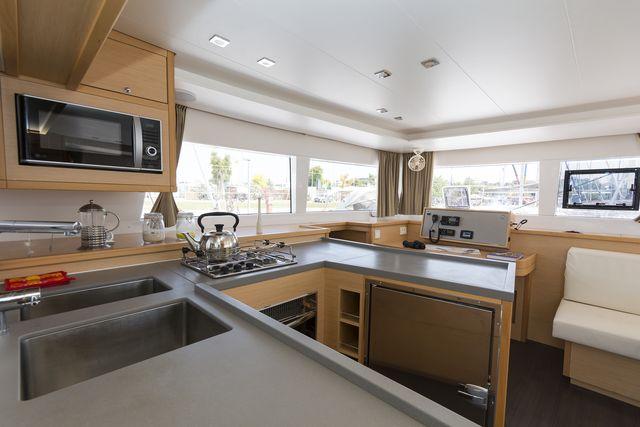 Lagoon 450 F - 4 + 2 cab., picture 7