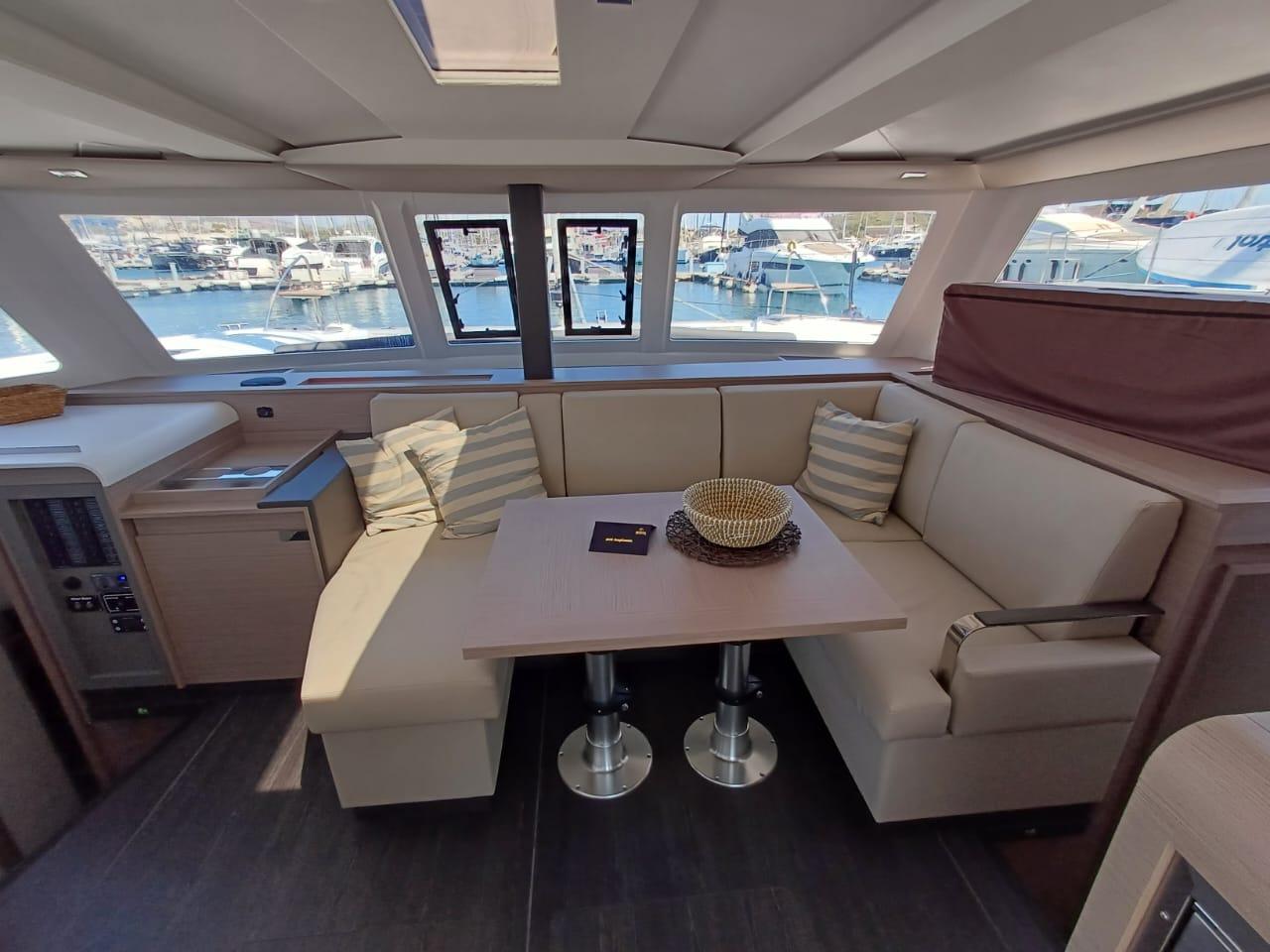 Fountaine Pajot Isla 40 - 4 + 1 cab., picture 9