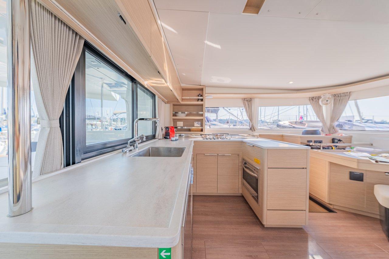 Lagoon 46 - 4 + 1 cab., picture 17