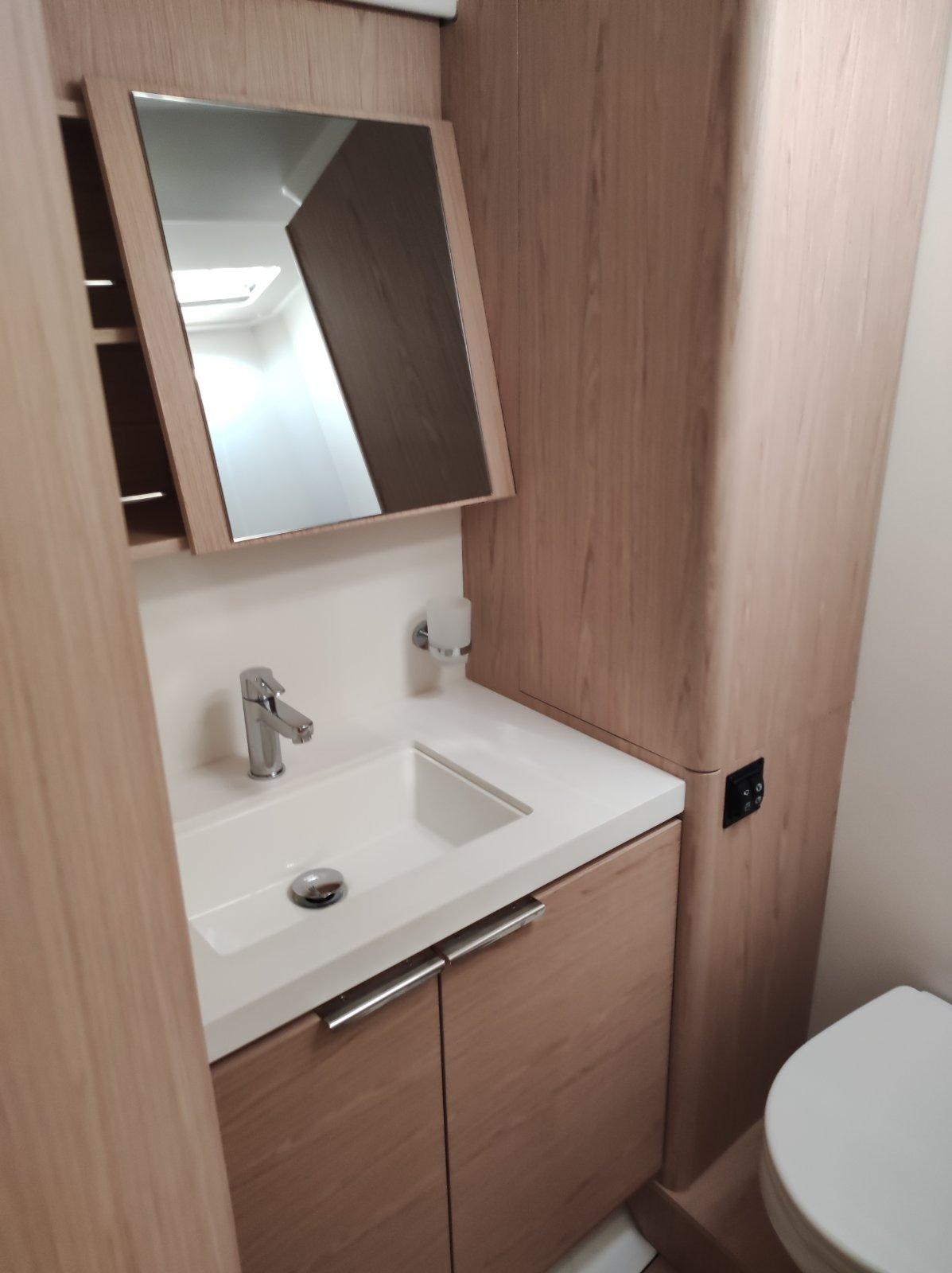 First 53 - 3 + 1 cab., picture 11