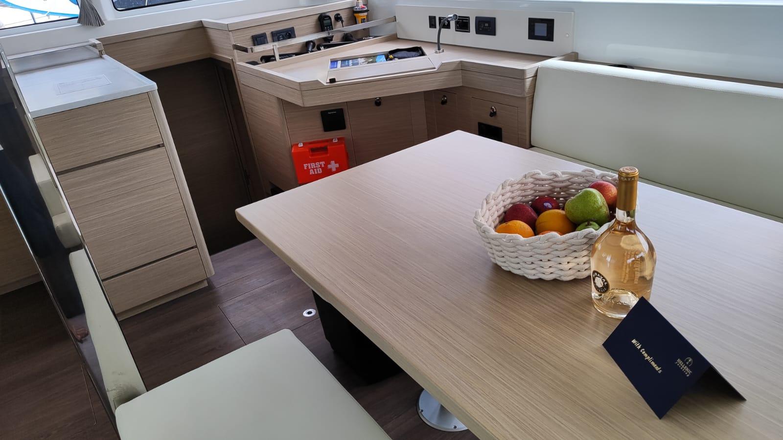 Lagoon 46 - 4 + 1 cab., picture 3