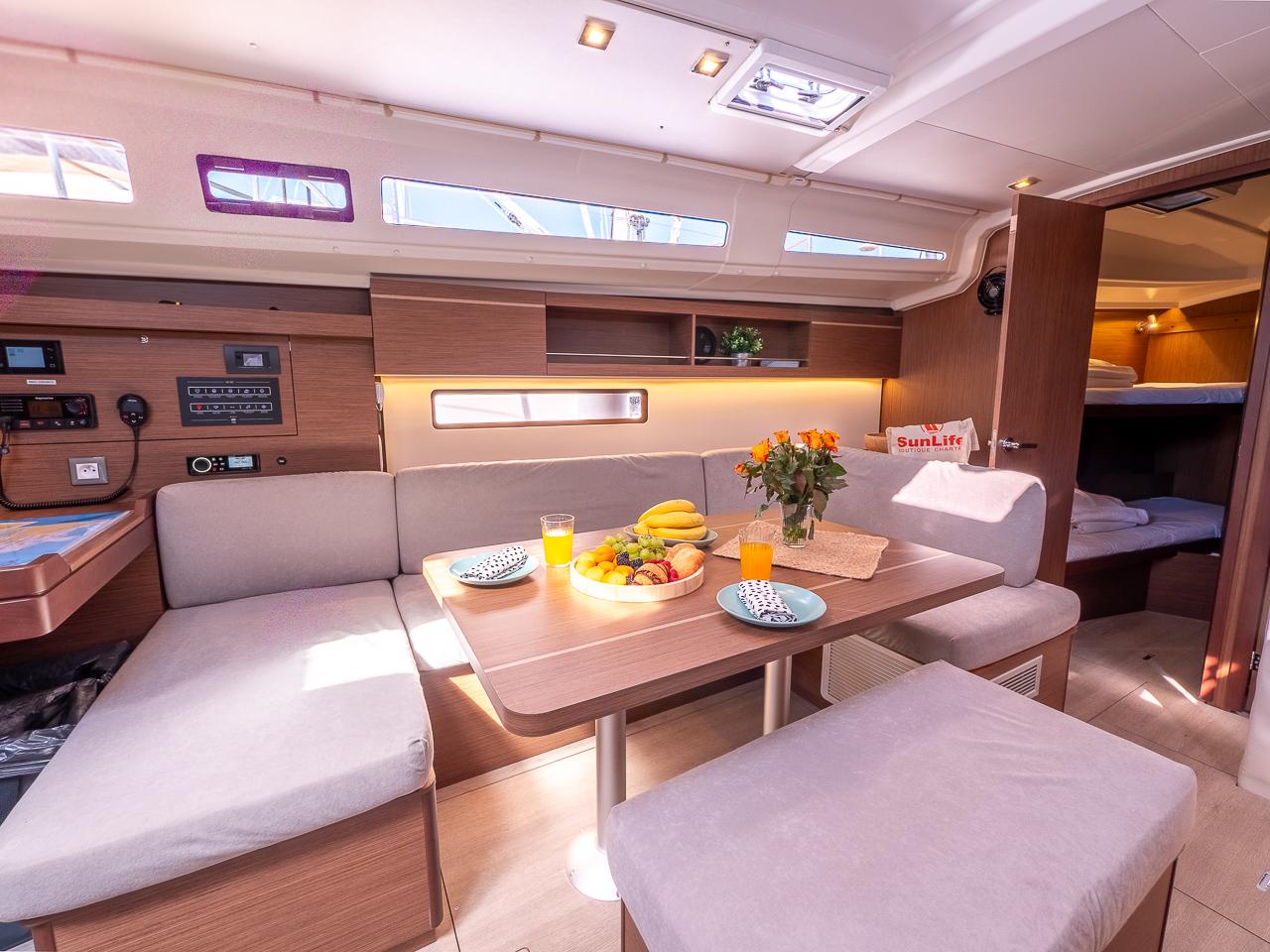 Oceanis 40.1, picture 9