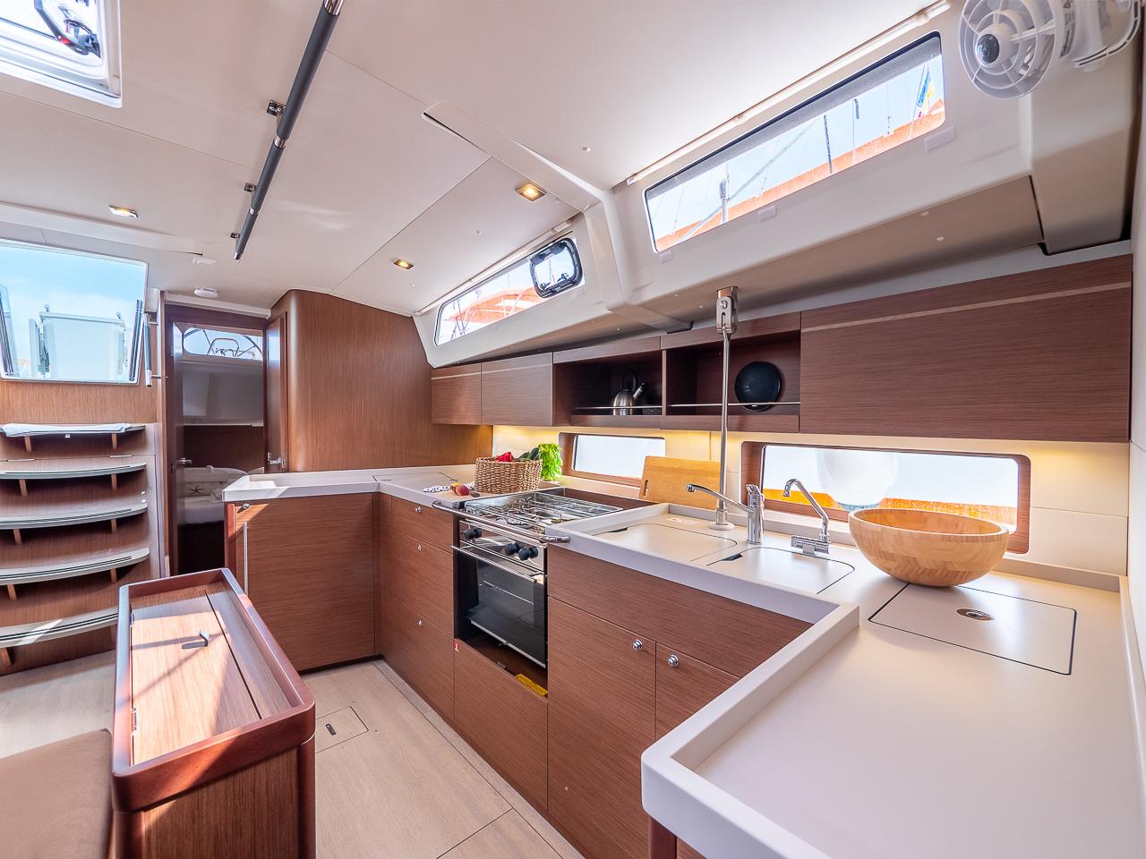 Oceanis 46.1, picture 10