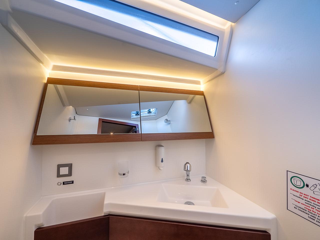 Oceanis 46.1, picture 25