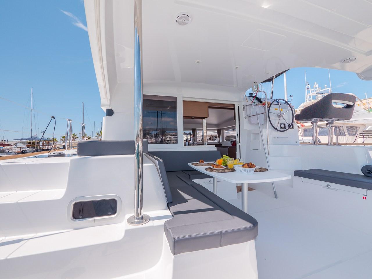 Lagoon 40 - 4 + 2 cab, picture 12