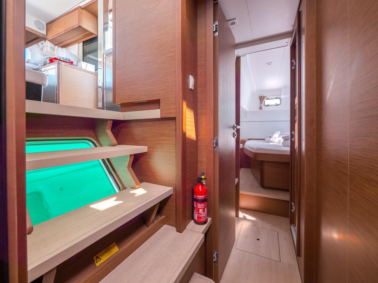 Lagoon 40 - 4 + 2 cab, picture 21