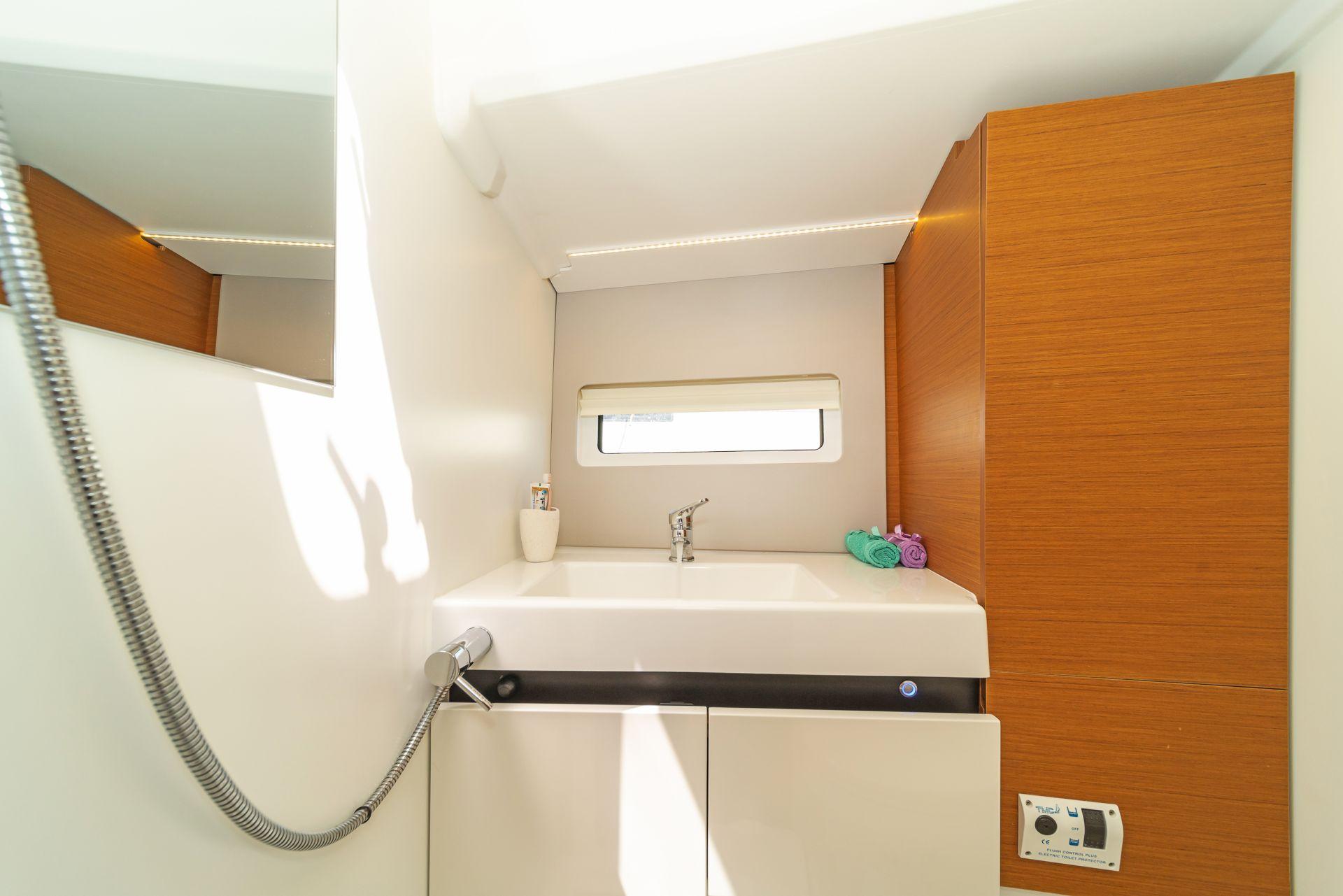 Sun Odyssey 490 - 5 + 1 cab., picture 6