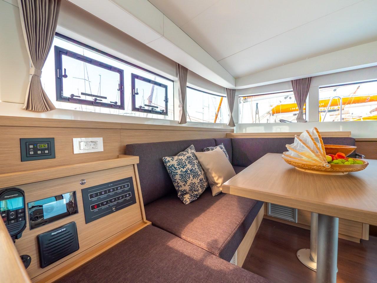 Lagoon 40 - 4 + 2 cab, picture 14