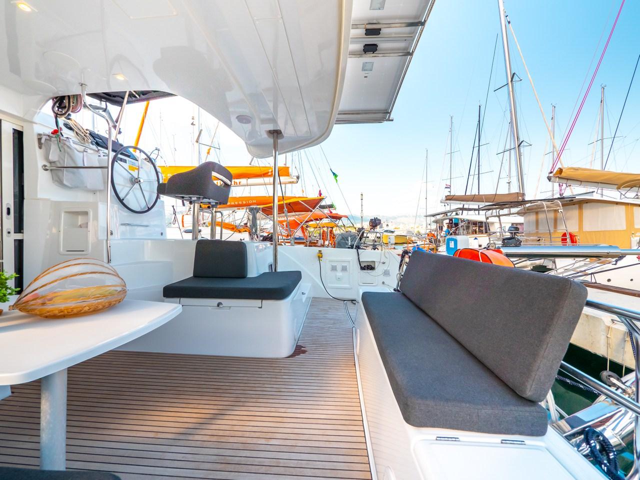 Lagoon 40 - 4 + 2 cab, picture 6