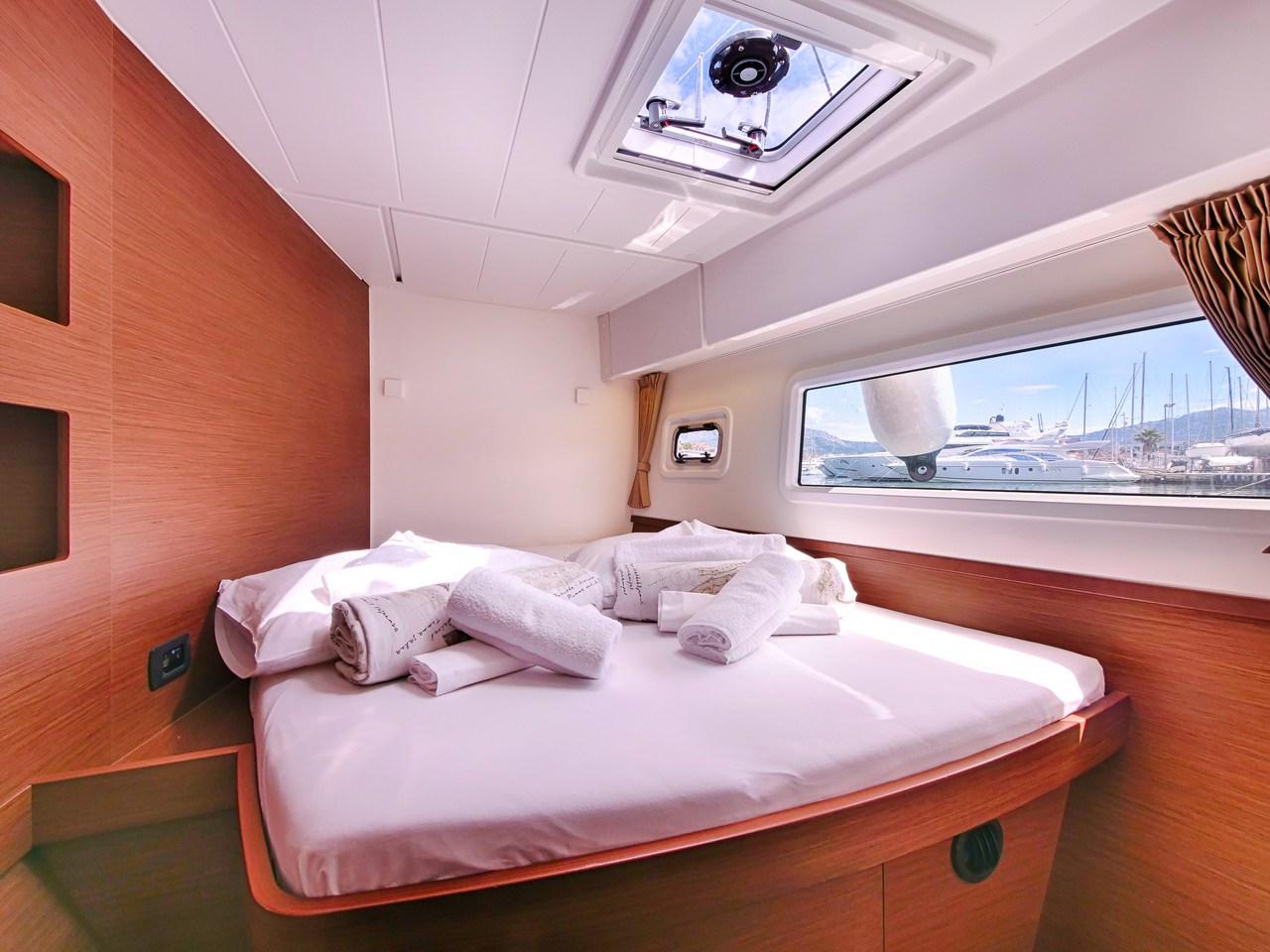 Lagoon 42 - 4 + 2 cab., picture 19