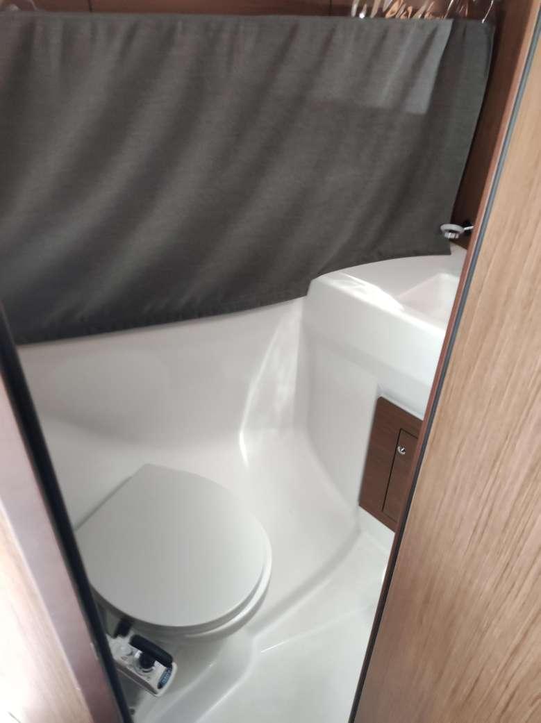 Oceanis 40.1, picture 6