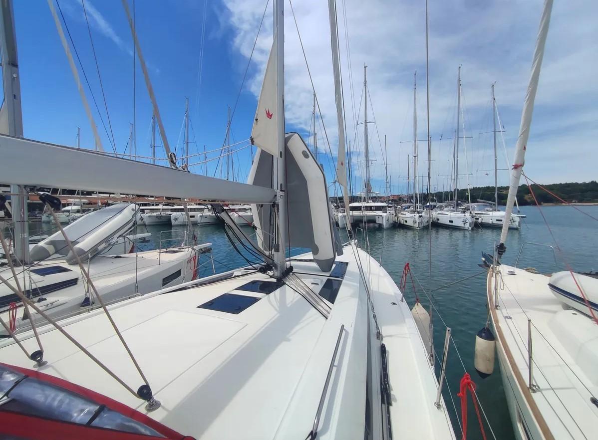 Oceanis 46.1, picture 5