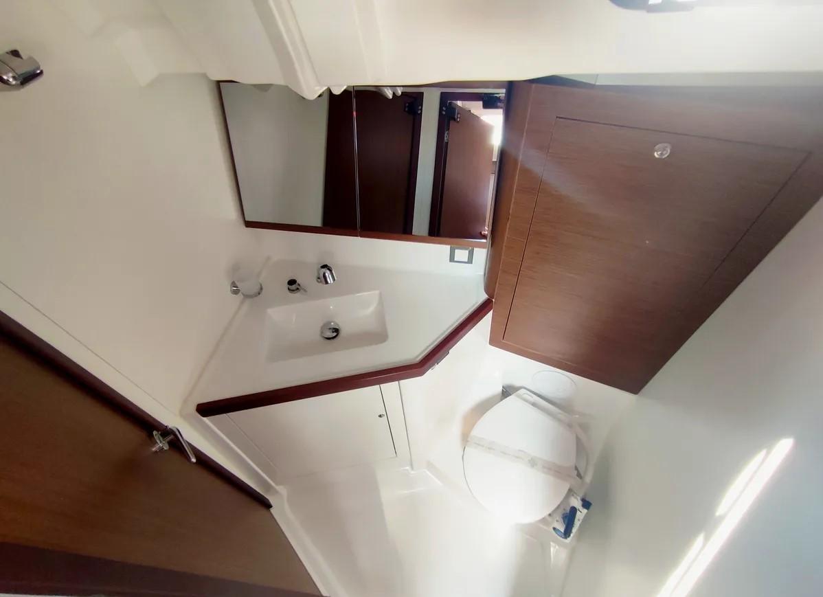 Oceanis 46.1, picture 14