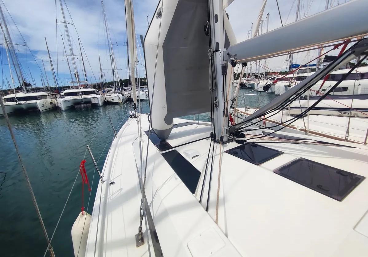 Oceanis 46.1, picture 6