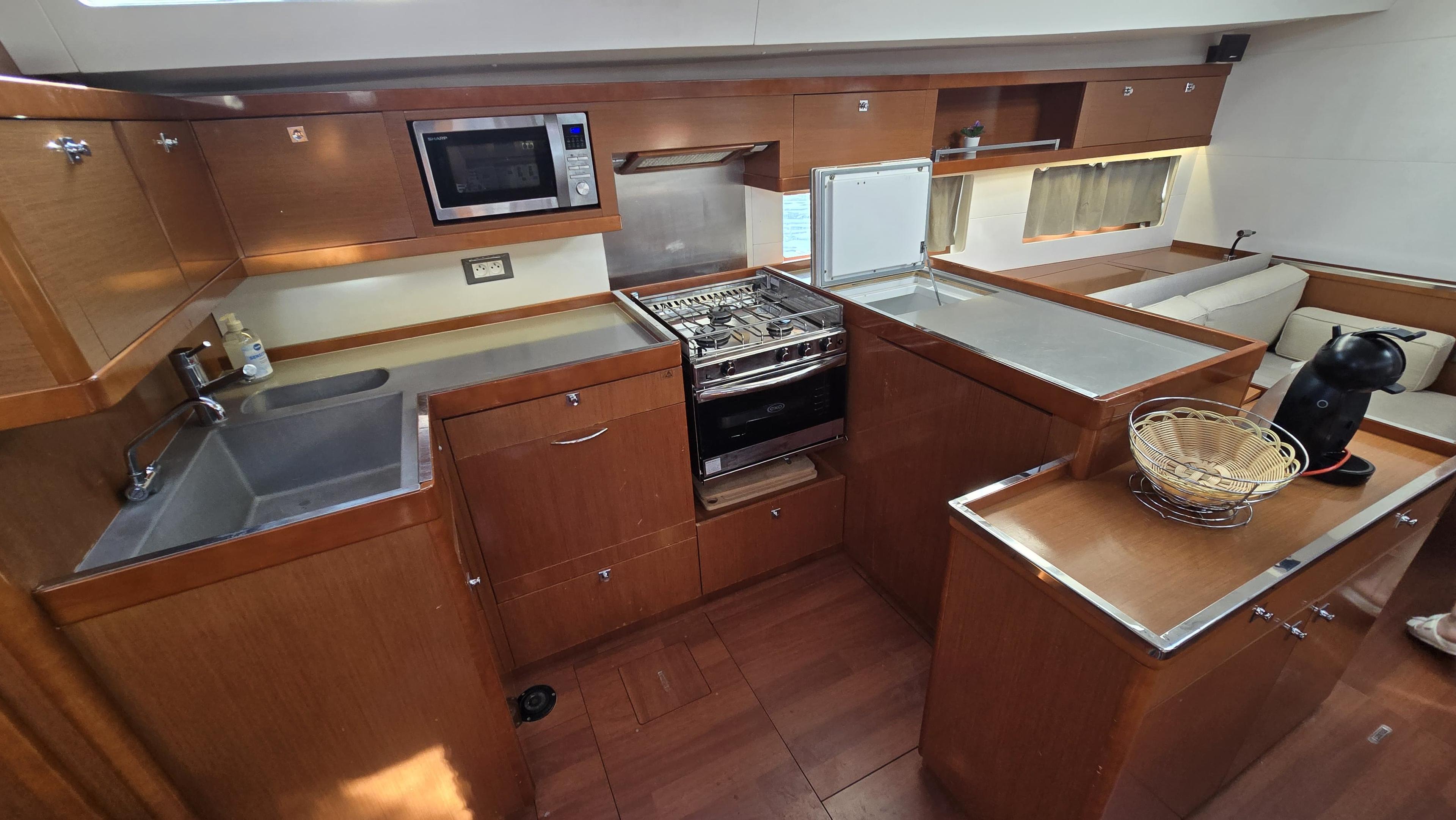 Oceanis 55 - 4 + 1 cab., picture 16