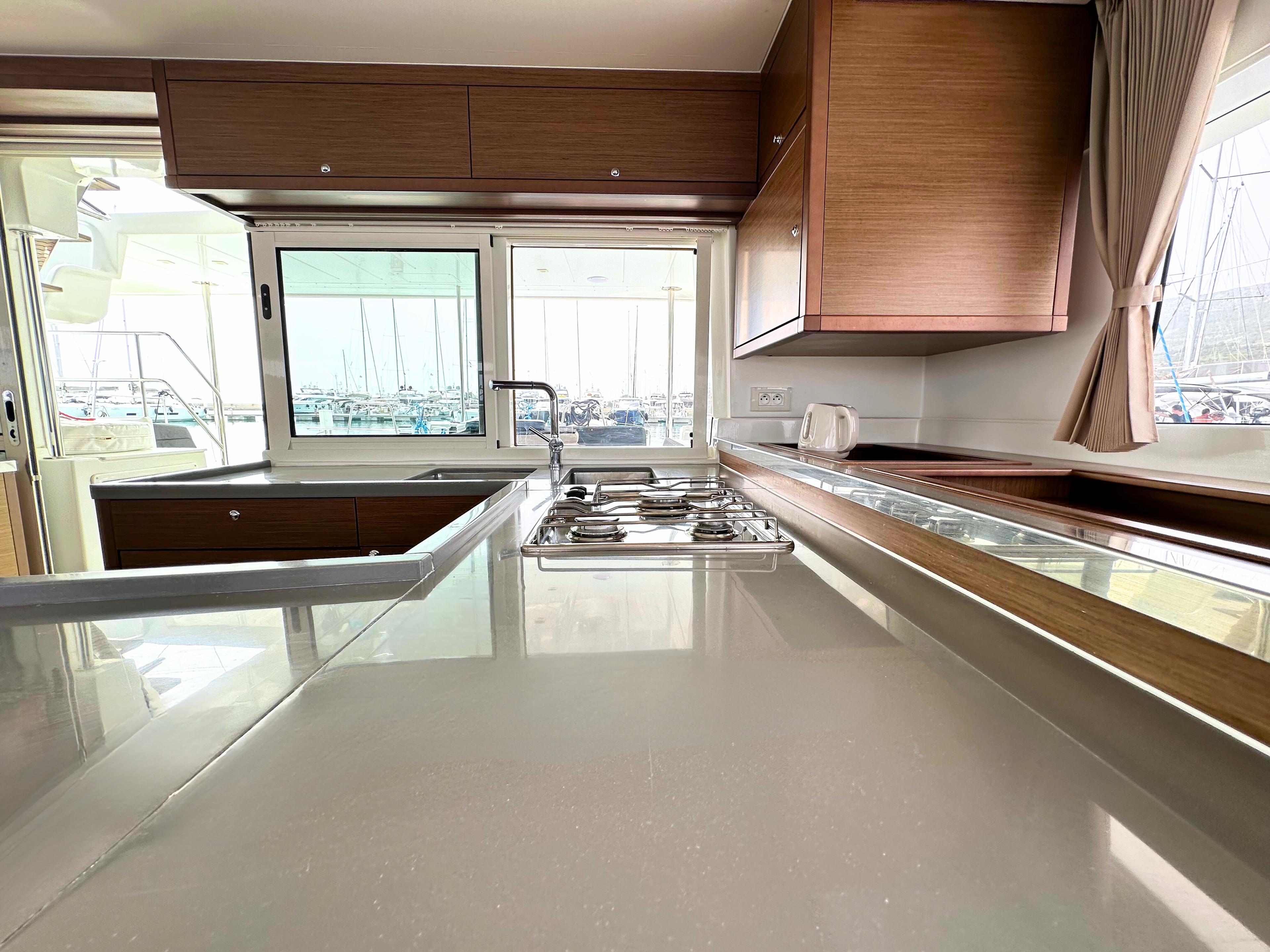 Lagoon 450 S - 4 + 2 cab., picture 12