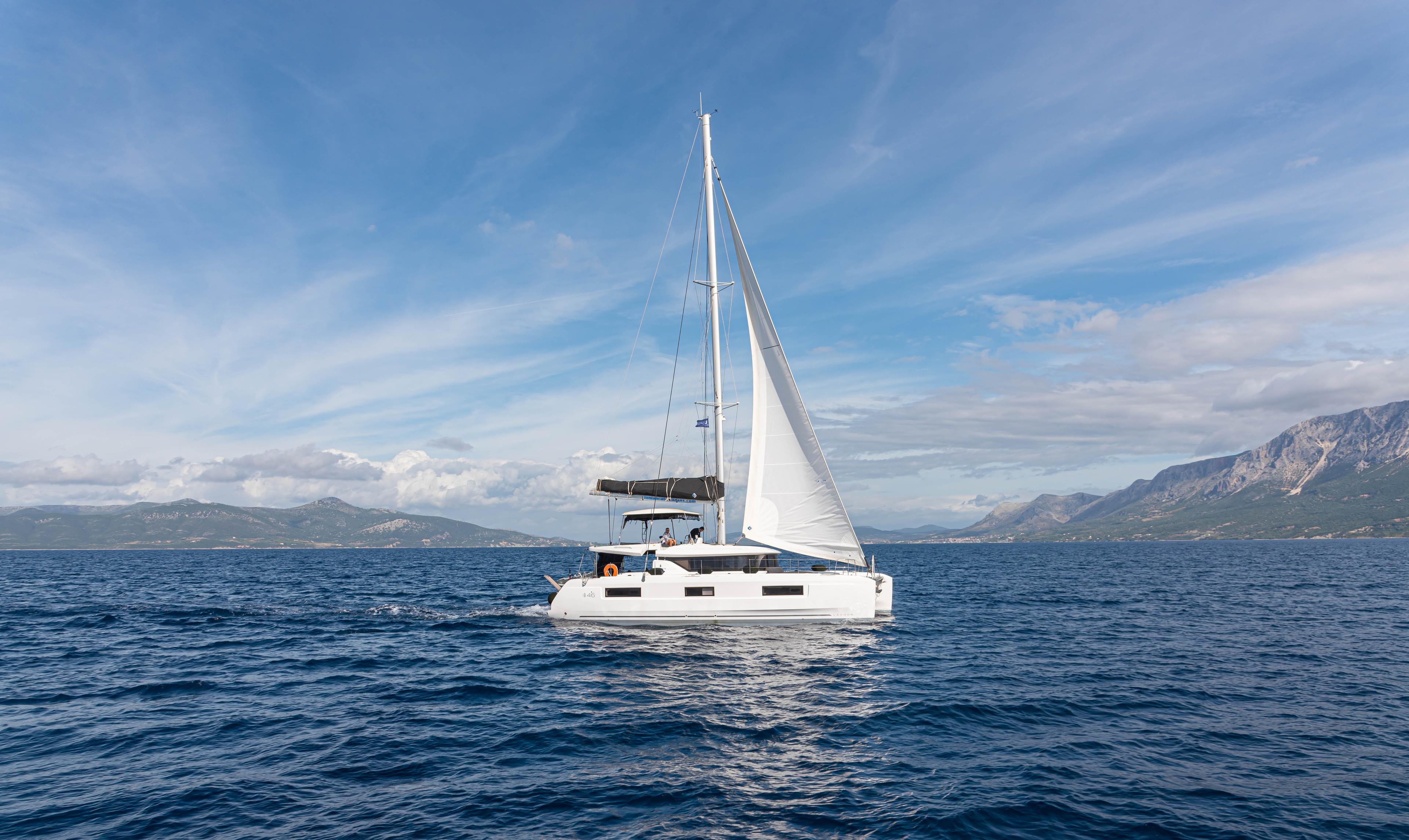 Lagoon 46 - 4 + 2 cab., picture 3