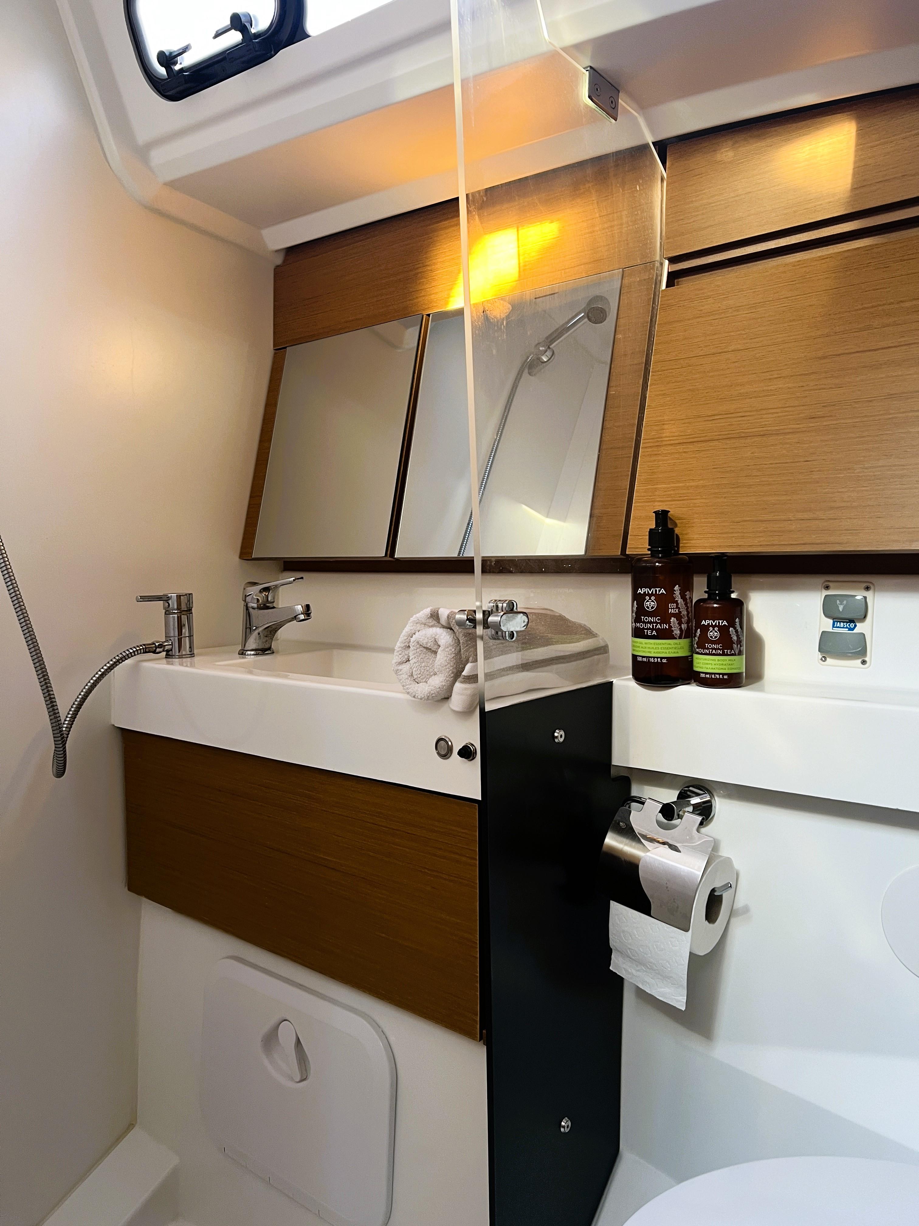 Sun Odyssey 410 - 3 cab., picture 15