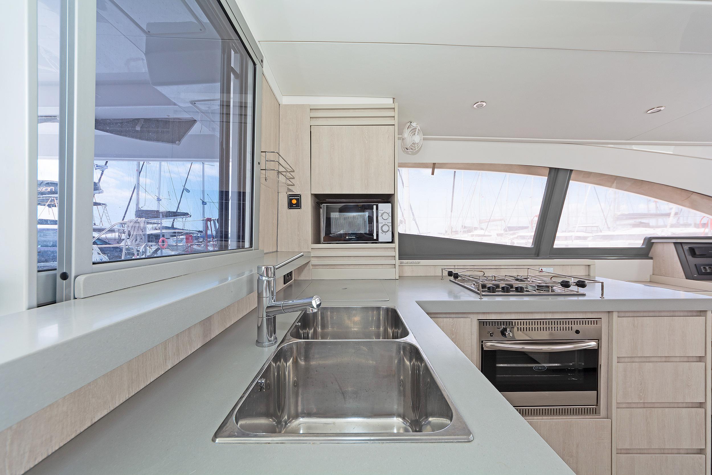 Leopard 48 - 4 + 1 cab., picture 15