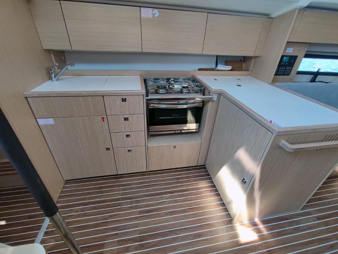 Bavaria C42, picture 15