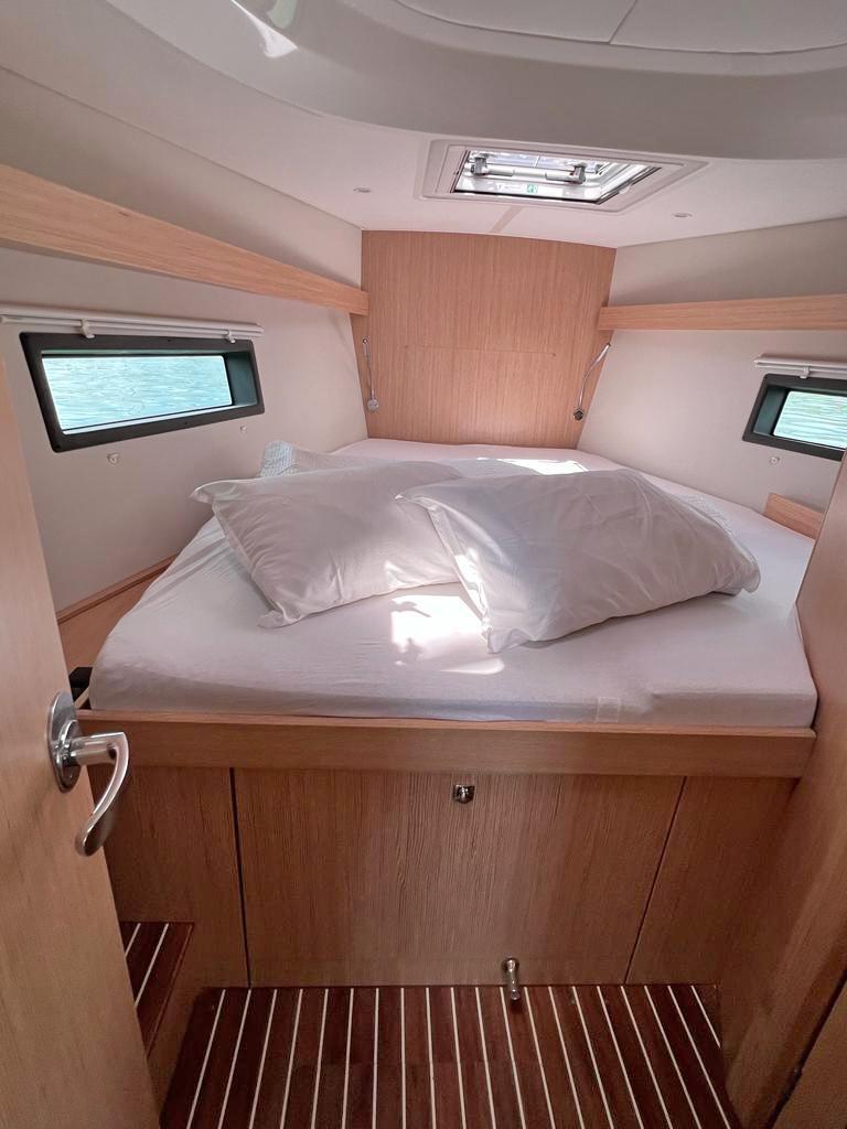 Bavaria C42, picture 14