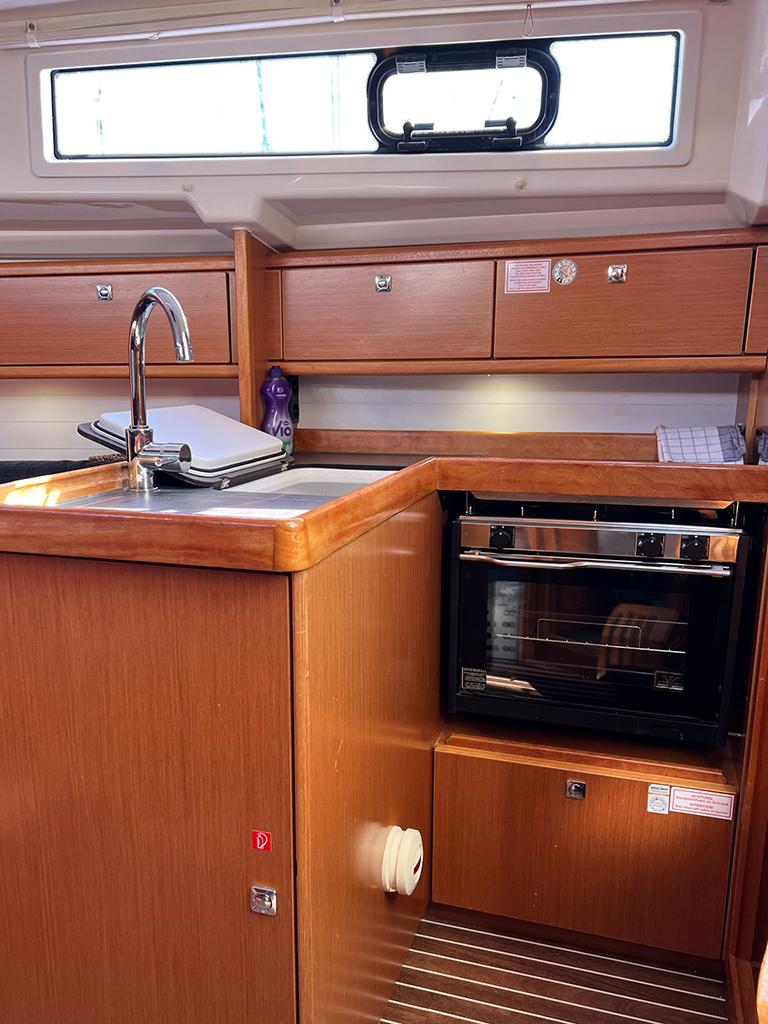 Bavaria Cruiser 33, picture 26