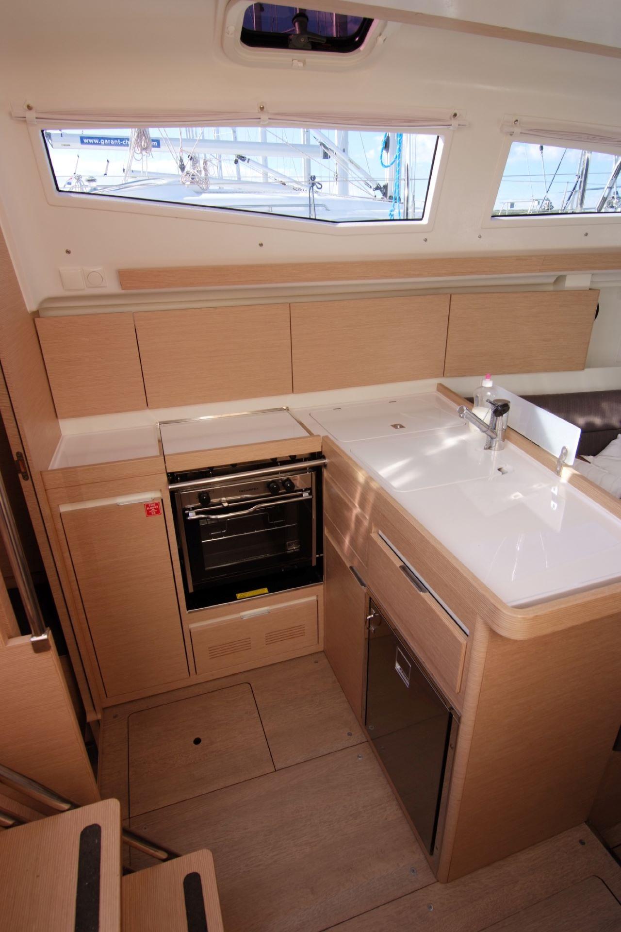 Elan Impression 35, picture 3