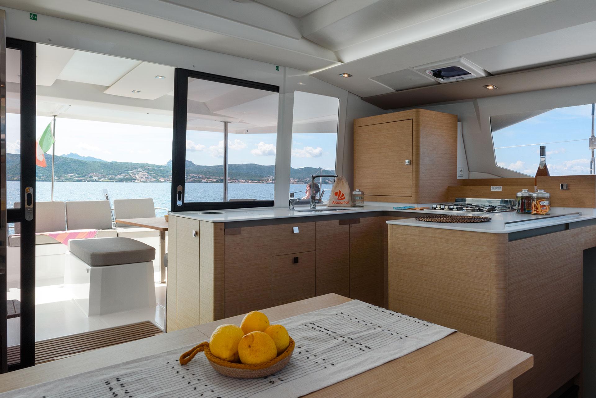 Fountaine Pajot Astrea 42 - 4 + 1 cab., picture 9