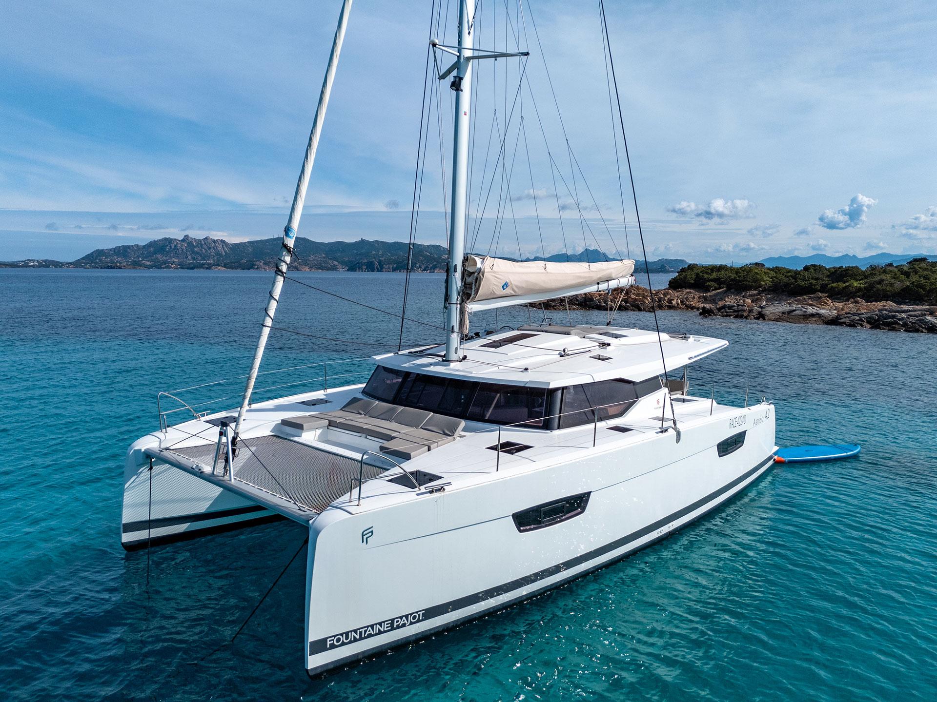 Fountaine Pajot Astrea 42 - 4 + 1 cab., picture 1