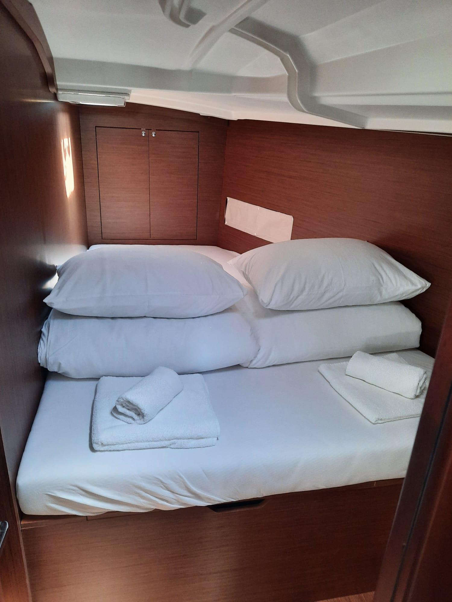 Oceanis 40.1, picture 11