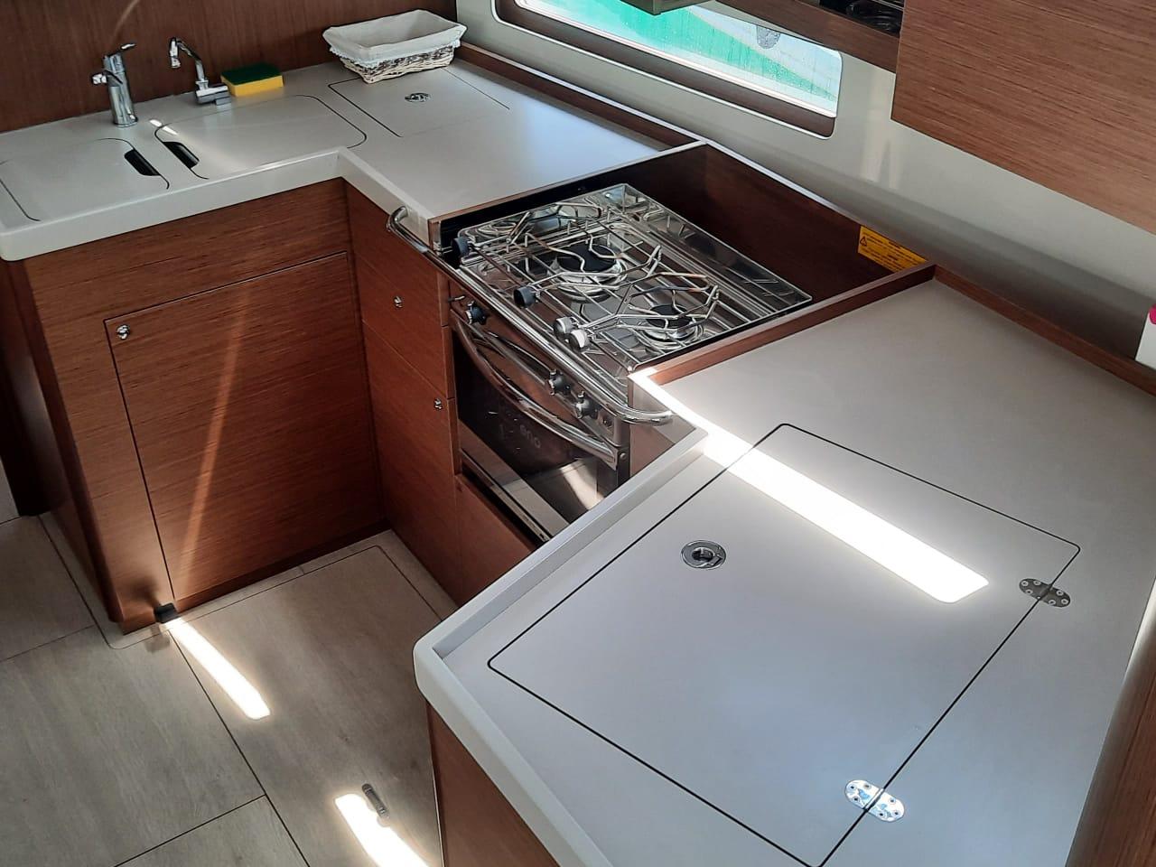 Oceanis 40.1, picture 10