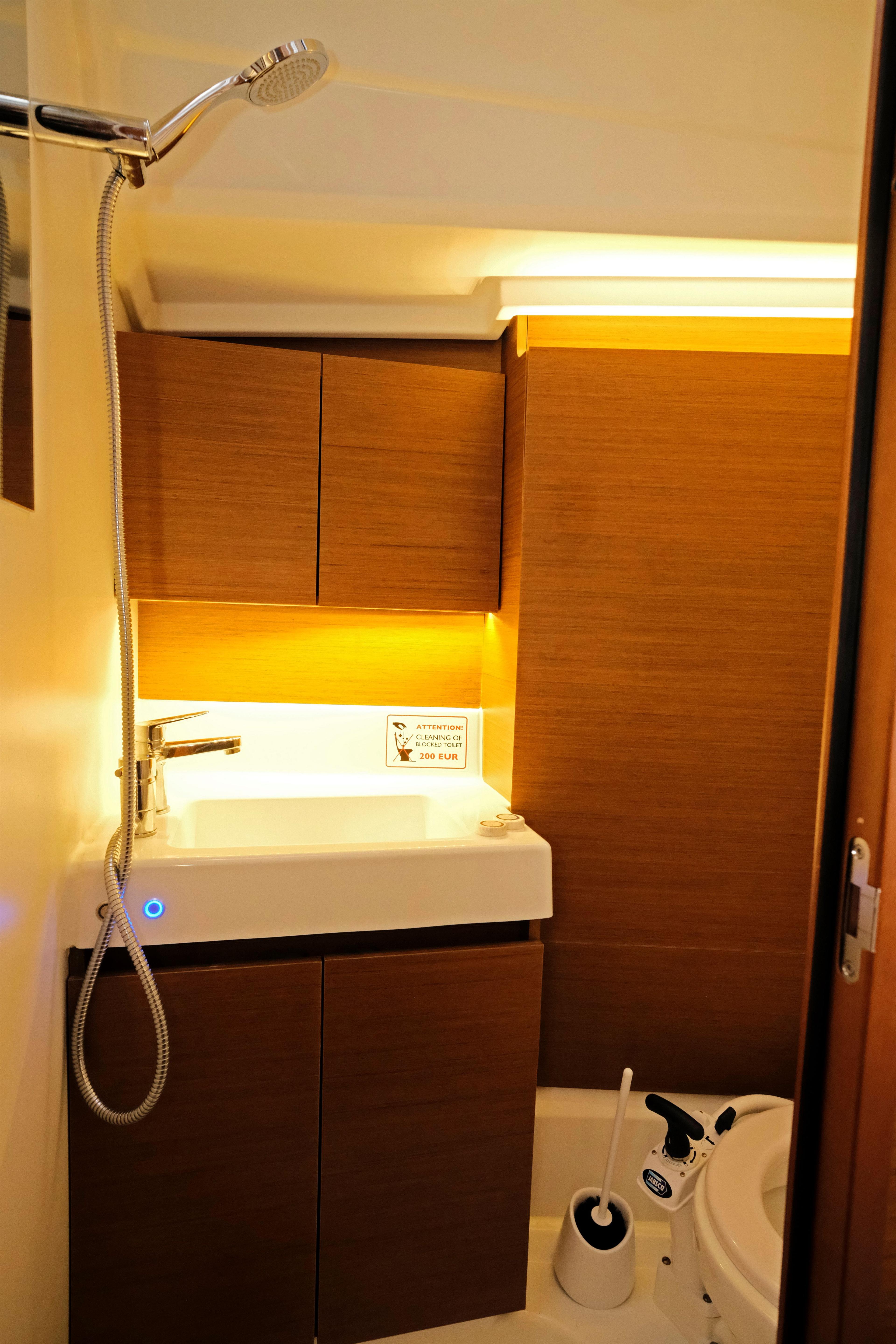 Sun Odyssey 380 - 3 cab., picture 14