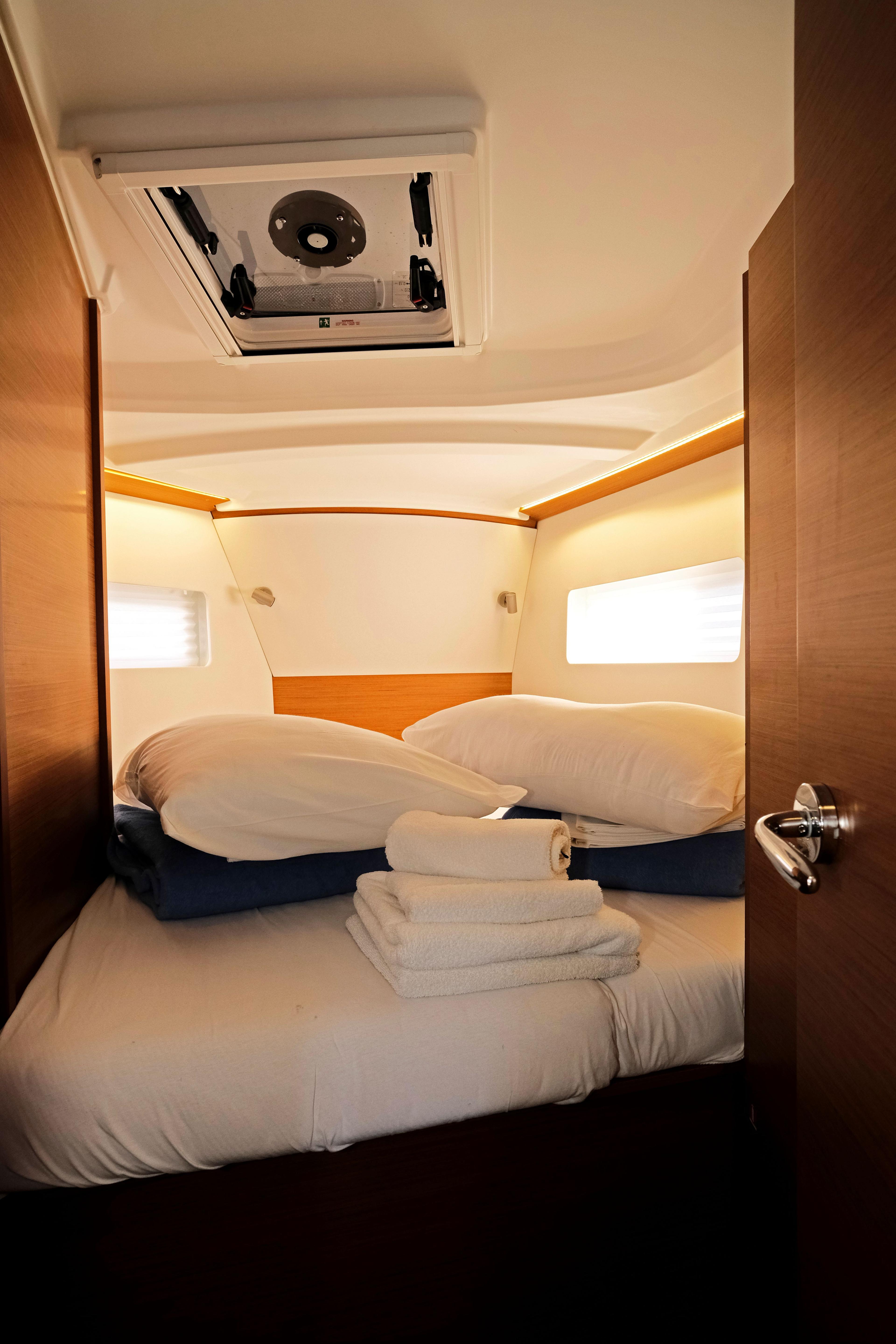 Sun Odyssey 380 - 3 cab., picture 13