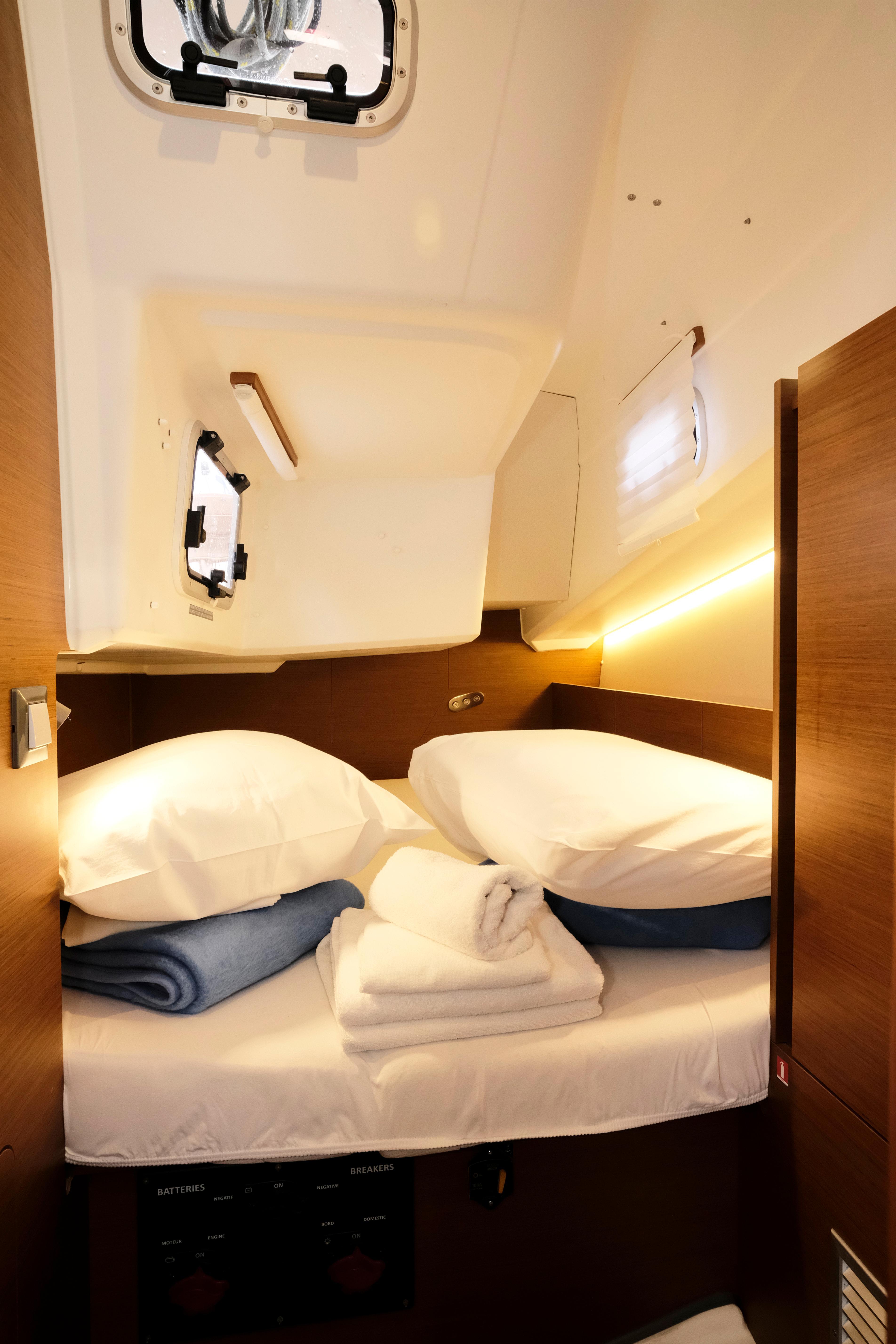 Sun Odyssey 380 - 3 cab., picture 15