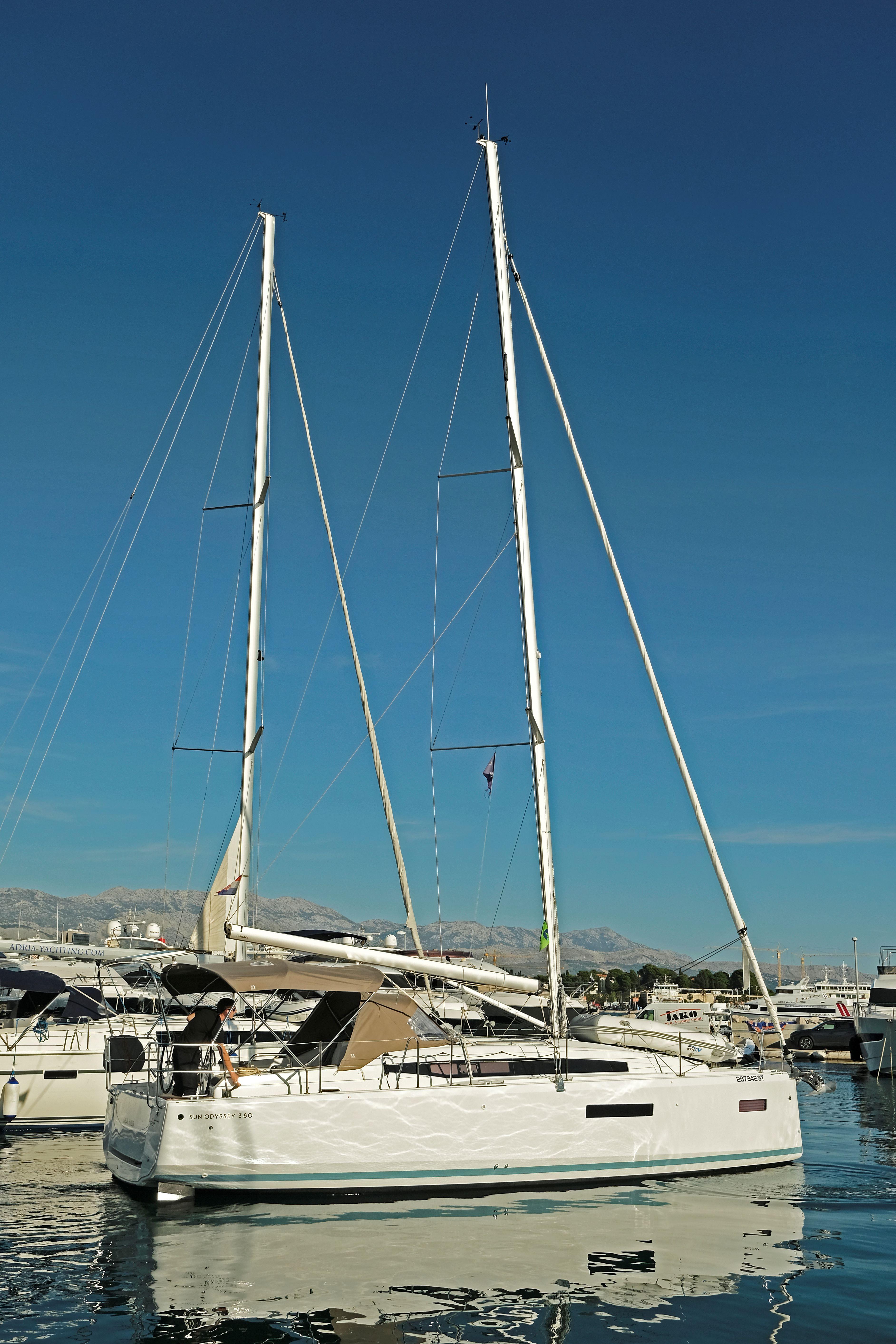 Sun Odyssey 380 - 3 cab., picture 10