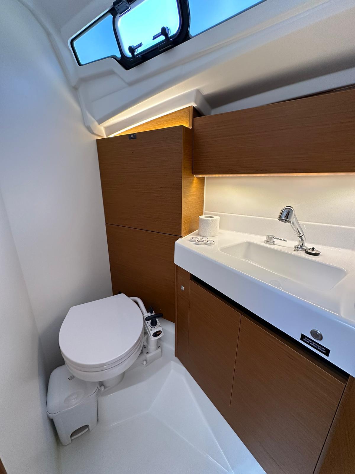 Sun Odyssey 350 - 3 cab., picture 19