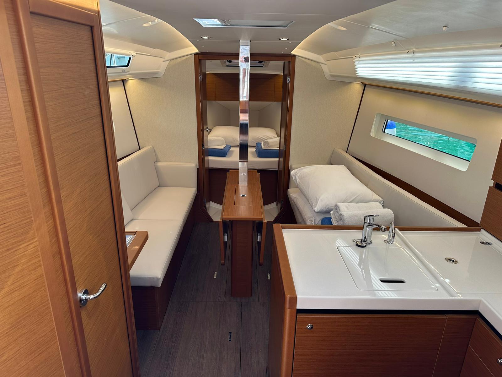 Sun Odyssey 350 - 3 cab., picture 9